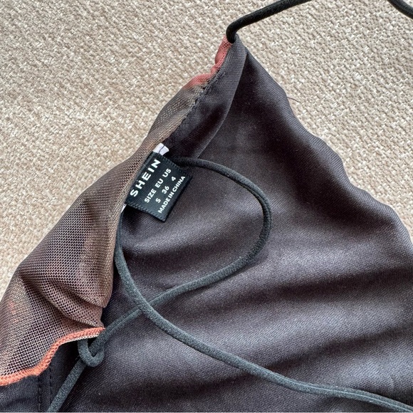 SHEIN Open Back Top - Picture 3 of 3